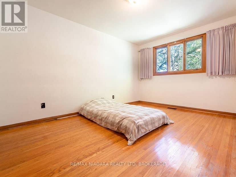 29 Runnymede Road — photo 16 of 38
