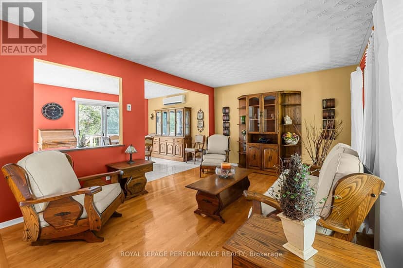 828 Principale Street — photo 18 of 40
