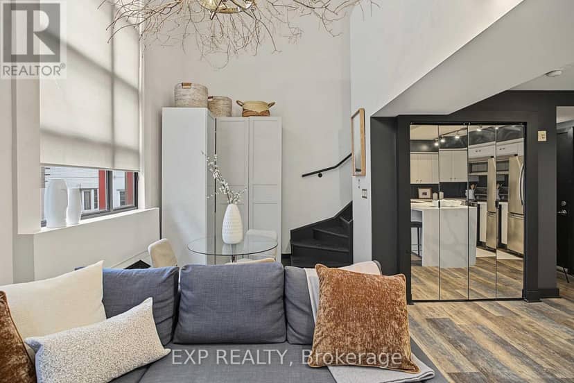 323 - 21 Earl Street — photo 15 of 22