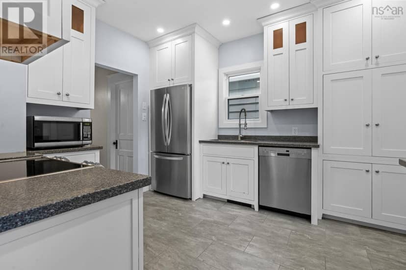 1643 Chestnut Street — photo 14 of 40