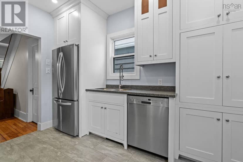 1643 Chestnut Street — photo 16 of 40