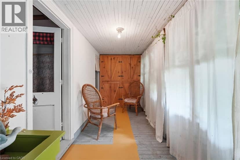 4034 VICTORIA Avenue — photo 23 of 40