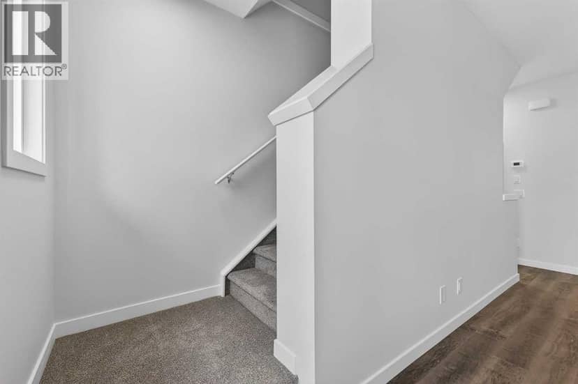172 Hotchkiss Common SE — photo 18 of 38