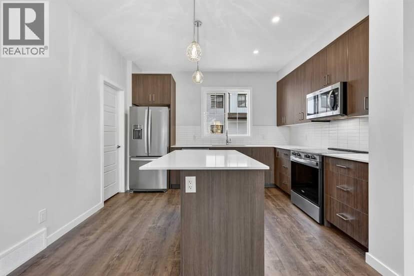 172 Hotchkiss Common SE — photo 9 of 38