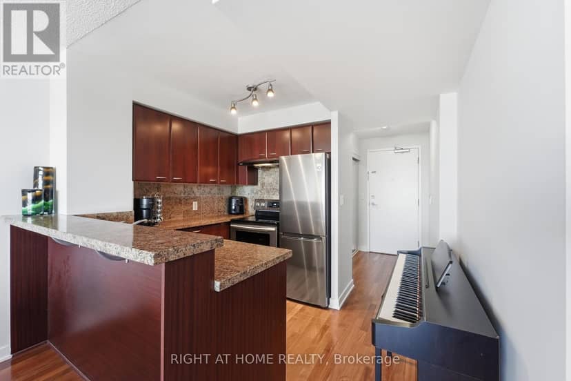 1612 - 38 Lee Centre Drive — photo 9 of 19