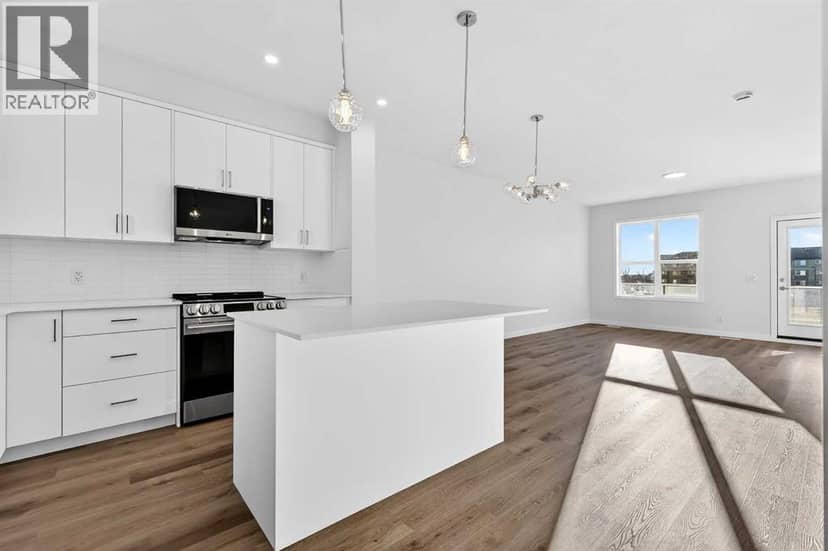 12 Hotchkiss Parade SE, Calgary, photo 3