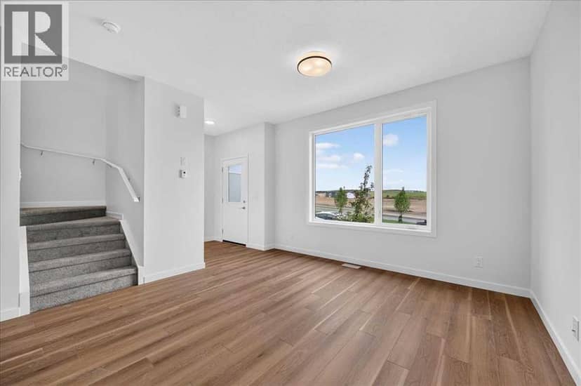 2081 Vantage Way SW, Airdrie, photo 2