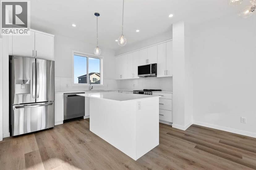 12 Hotchkiss Parade SE, Calgary, photo 2