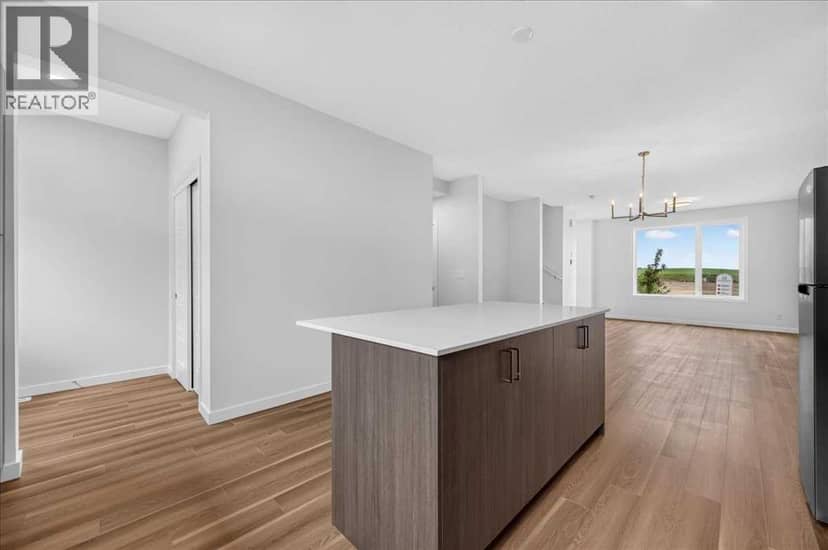 2081 Vantage Way SW — photo 12 of 32