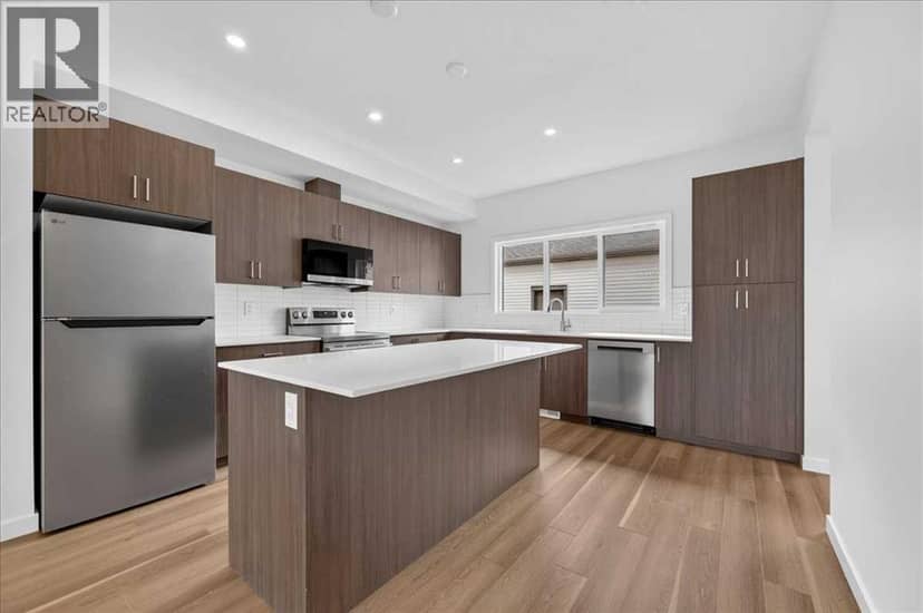 2081 Vantage Way SW — photo 10 of 32