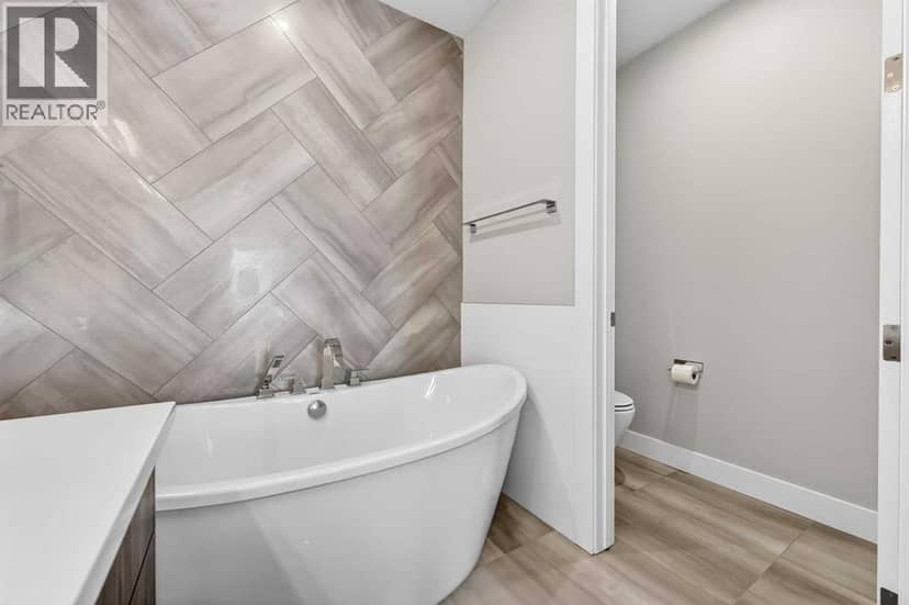 302, 275 Lebel Crescent NW — photo 30 of 40