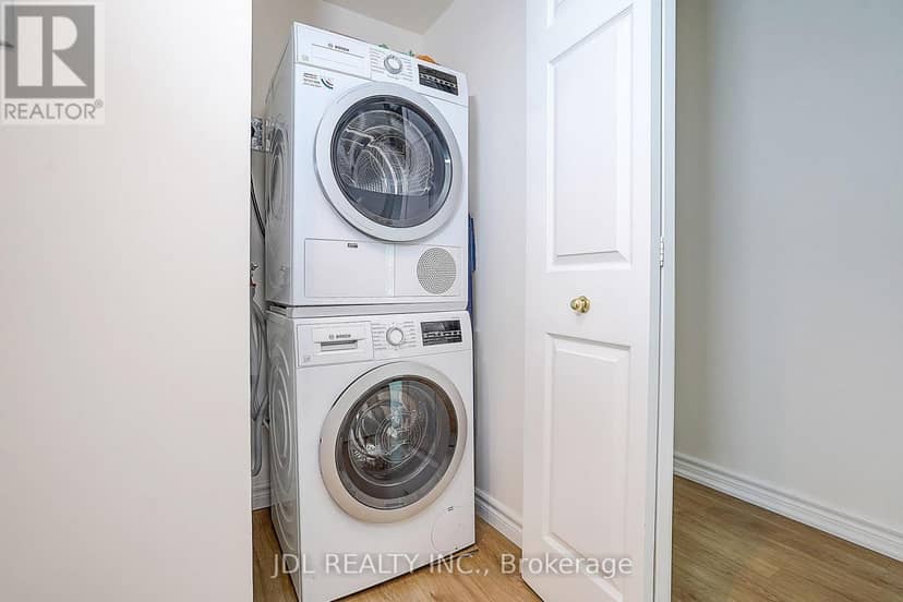 219 - 7825 Bayview Avenue — photo 33 of 40