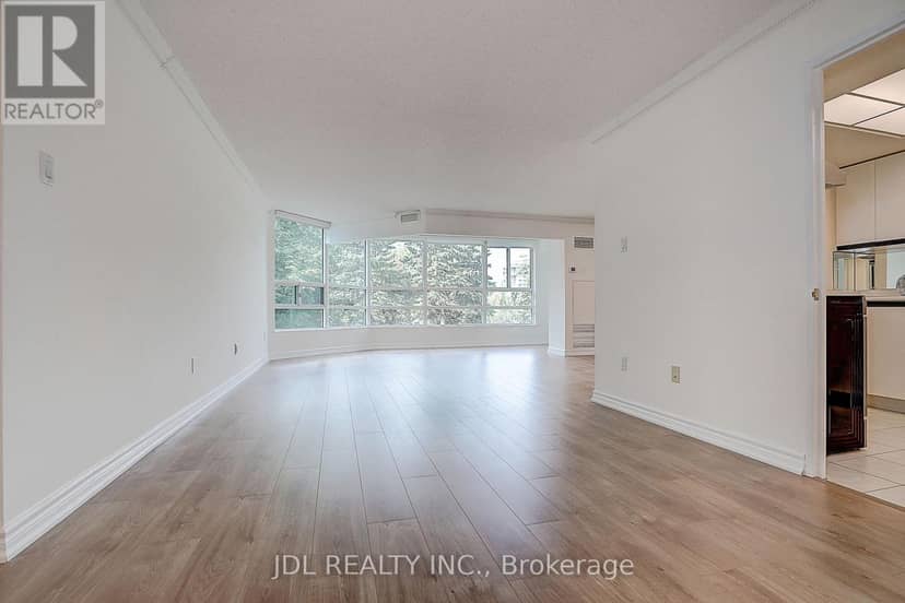 219 - 7825 Bayview Avenue — photo 9 of 40