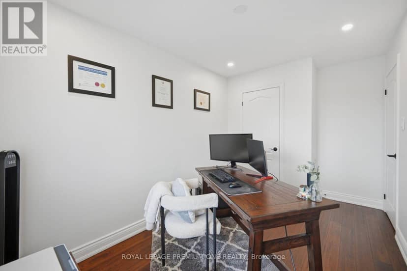 169 Venice Gate Drive — photo 31 of 40