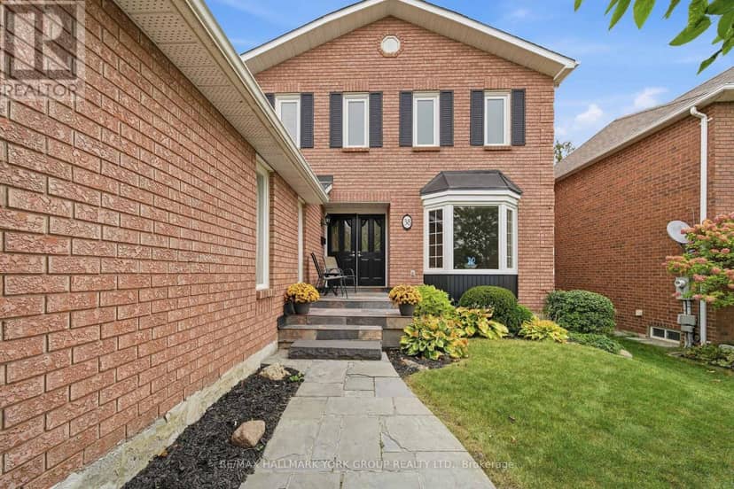 38 Lanewood Drive, Aurora, photo 2