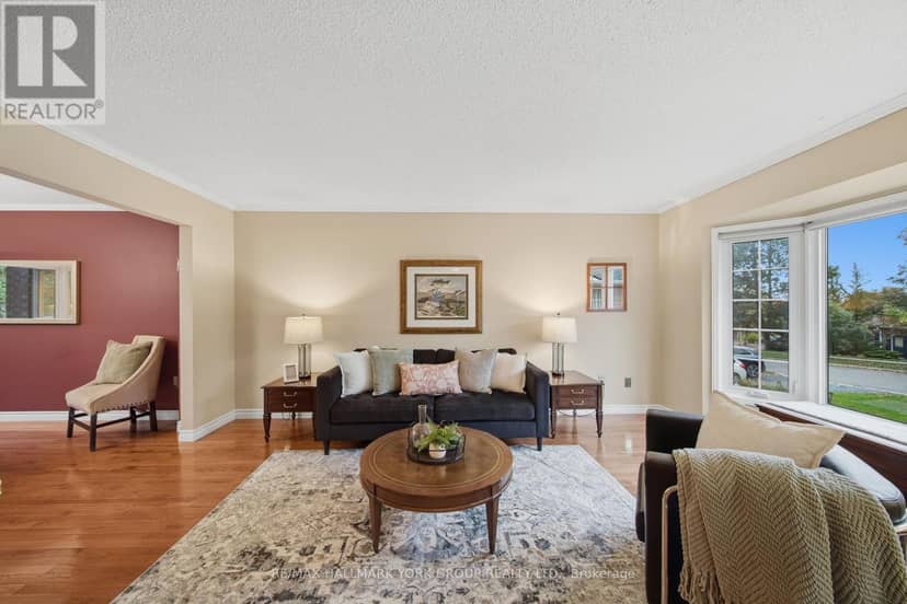 38 Lanewood Drive, Aurora, photo 4