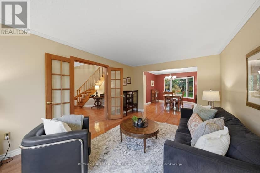 38 Lanewood Drive, Aurora, photo 6