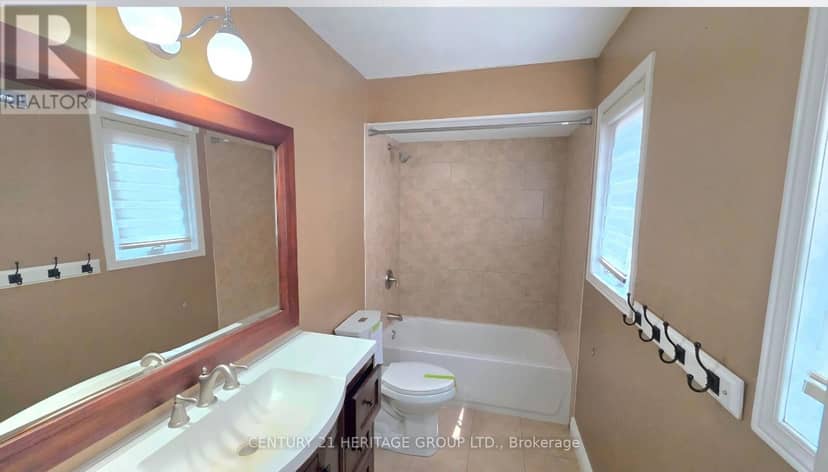 73 Hutton Crescent — photo 17 of 24