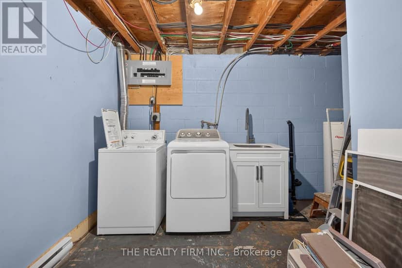 88 - 1919 Trafalgar Street — photo 24 of 26