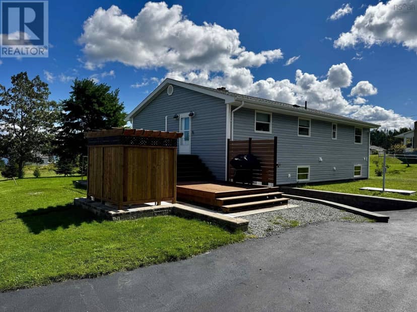 110 De Raymond St. — photo 8 of 40