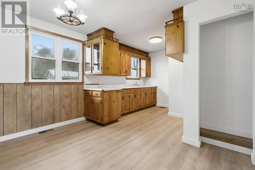 224 Martin Cross Road — photo 4 of 20