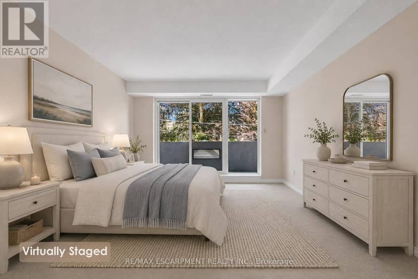 203 - 67 Caroline Street S — photo 18 of 39