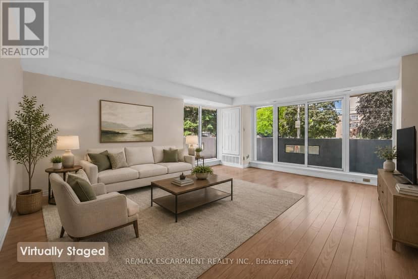 203 - 67 Caroline Street S — photo 9 of 39