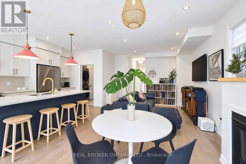 60 Starling Drive — photo 14 of 39