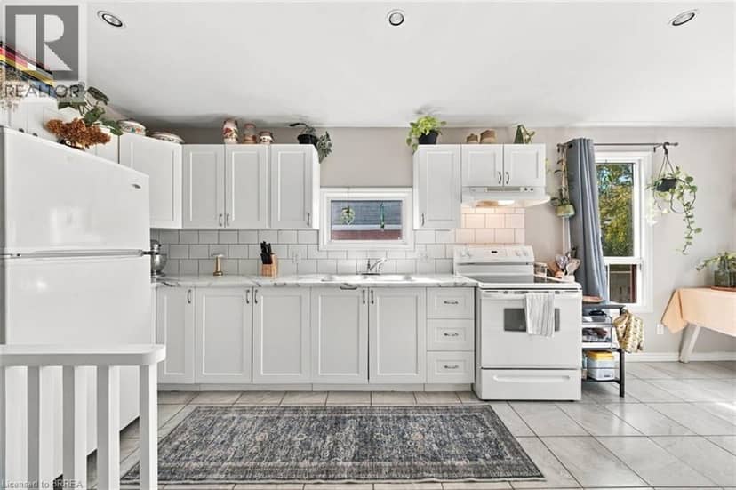41 GORDON Street — photo 9 of 31