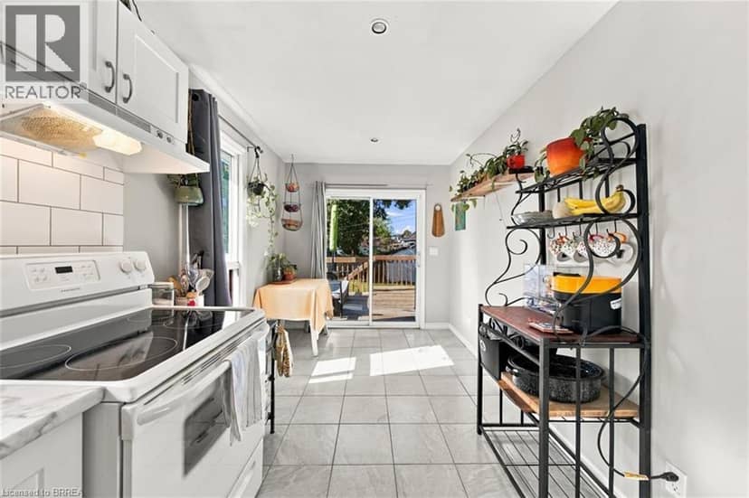 41 GORDON Street — photo 10 of 31