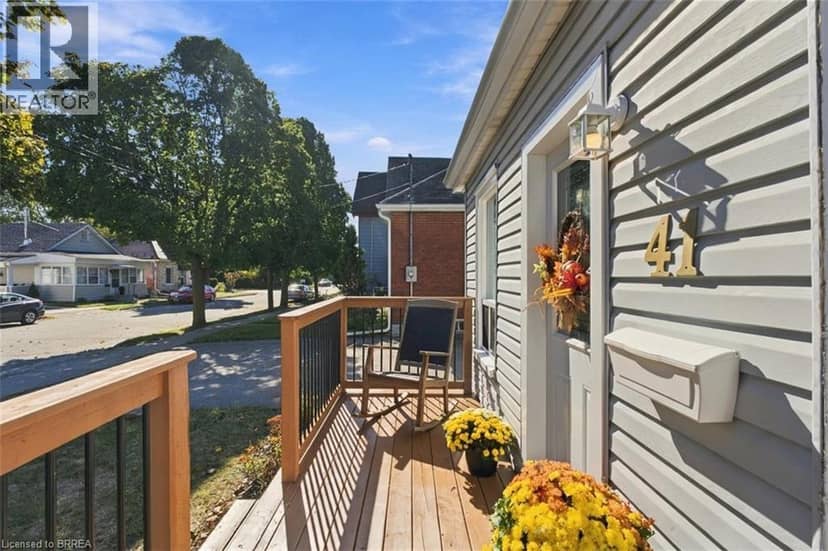 41 GORDON Street, Brantford, photo 3