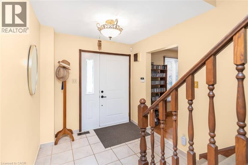 311 HEMLOCK Avenue, Stoney Creek, photo 3