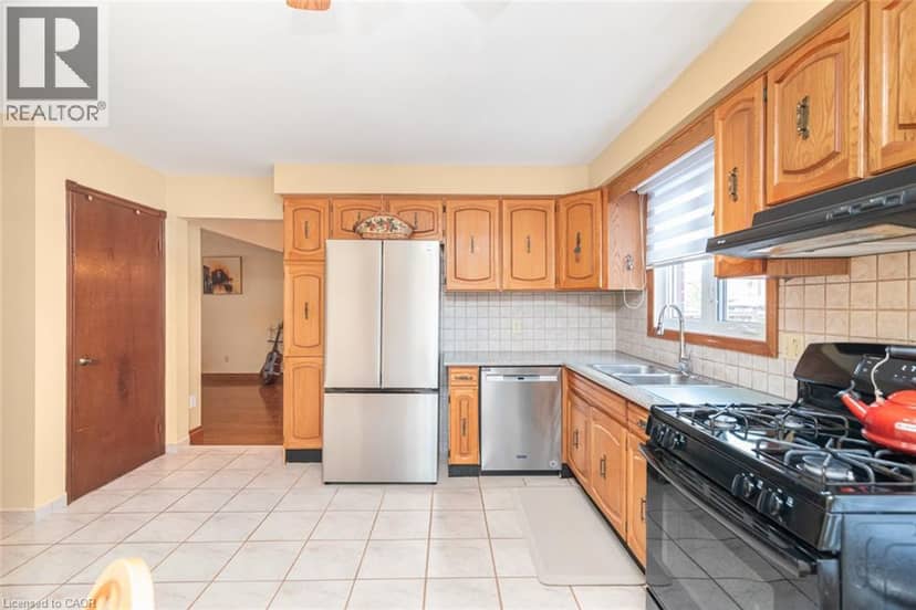 311 HEMLOCK Avenue — photo 12 of 40