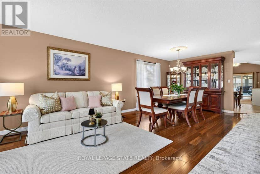 272 Gatestone Drive, Hamilton, photo 2