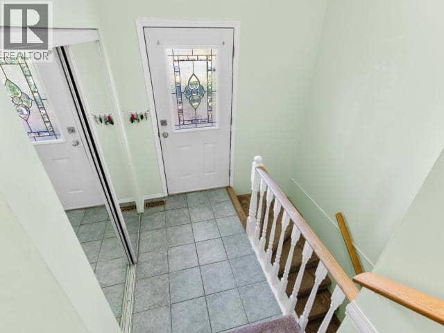 22 Garnet Crescent — photo 4 of 32