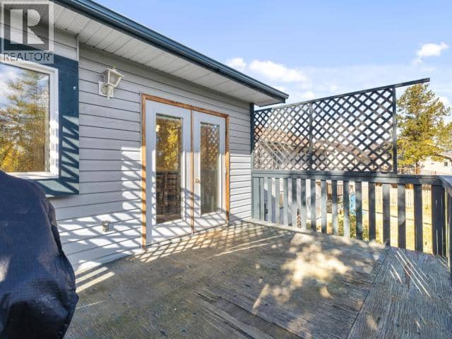 22 Garnet Crescent — photo 10 of 32