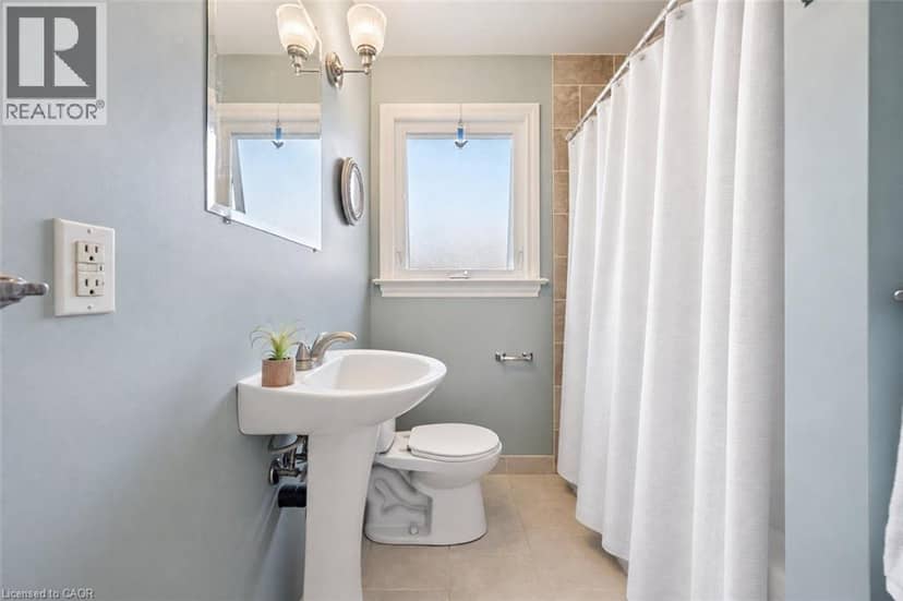 41 PRINCE CHARLES Drive — photo 12 of 23