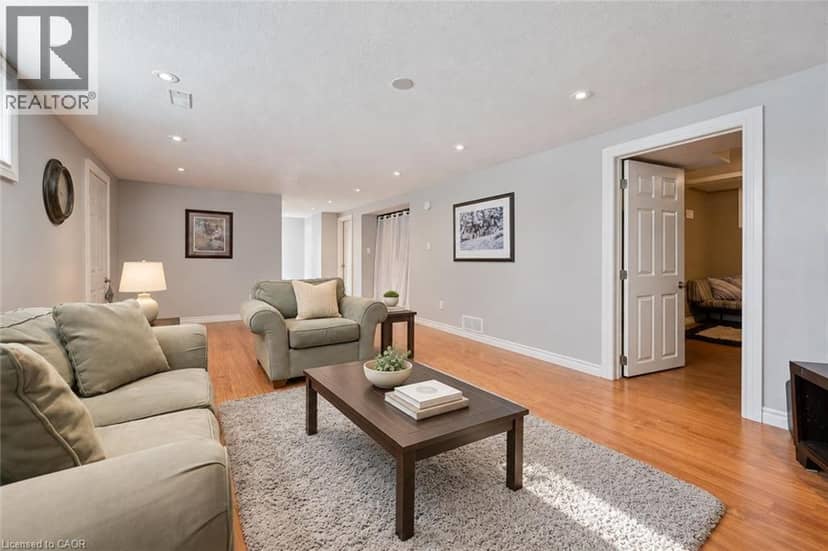 41 PRINCE CHARLES Drive — photo 14 of 23