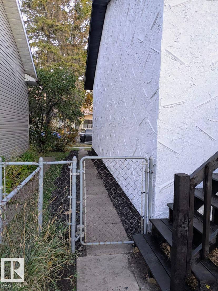 12716 125 ST NW — photo 23 of 40
