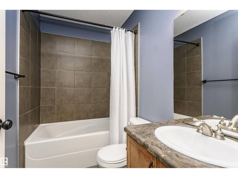 12051 18 AV SW SW — photo 18 of 40