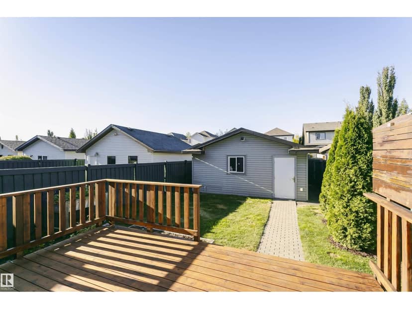 12051 18 AV SW SW — photo 24 of 40