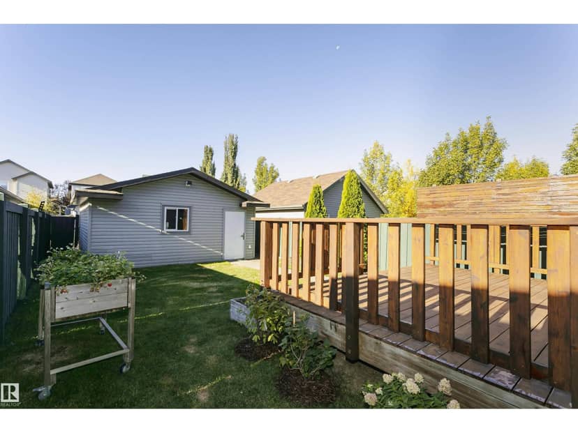 12051 18 AV SW SW — photo 26 of 40