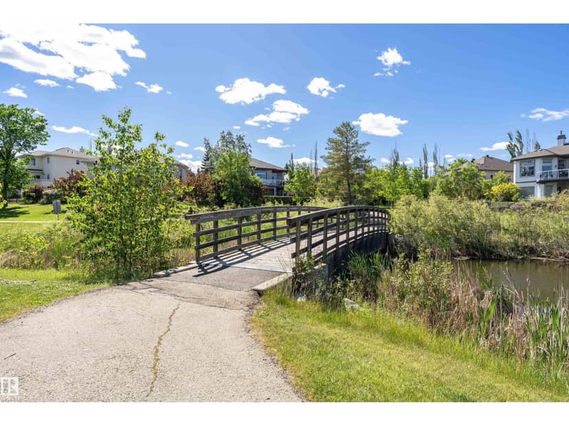 12051 18 AV SW SW — photo 38 of 40