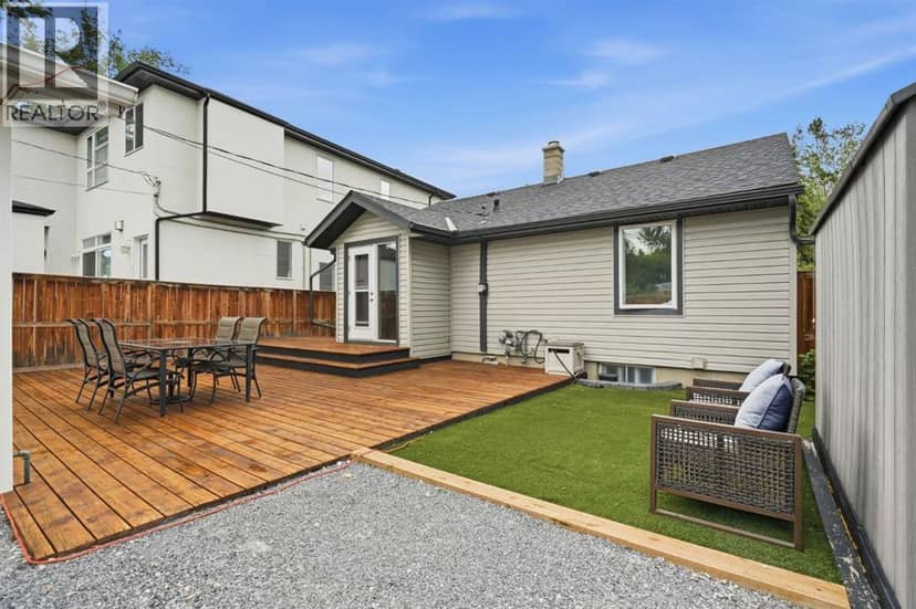 1037 Regal Crescent NE — photo 29 of 34