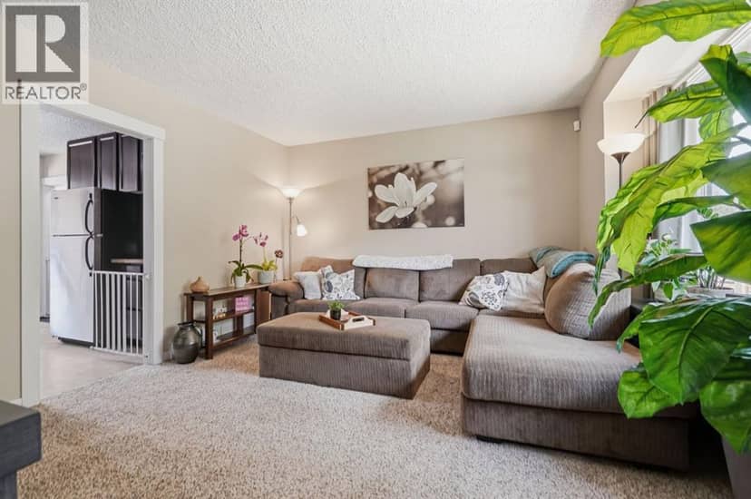 1037 Regal Crescent NE, Calgary, photo 3
