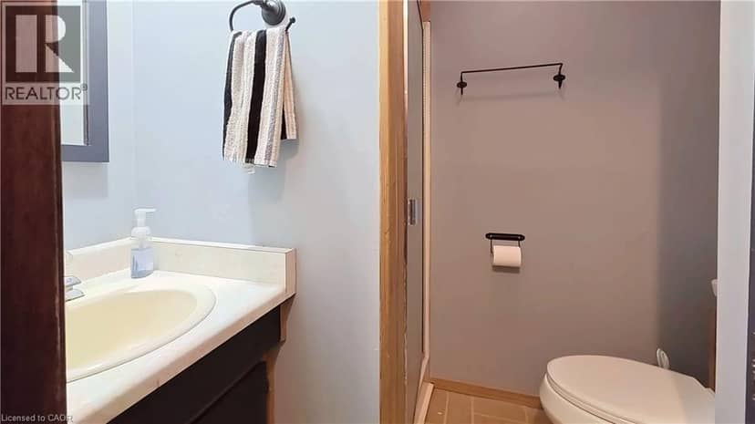 25 TIMBERLANE Crescent — photo 23 of 25