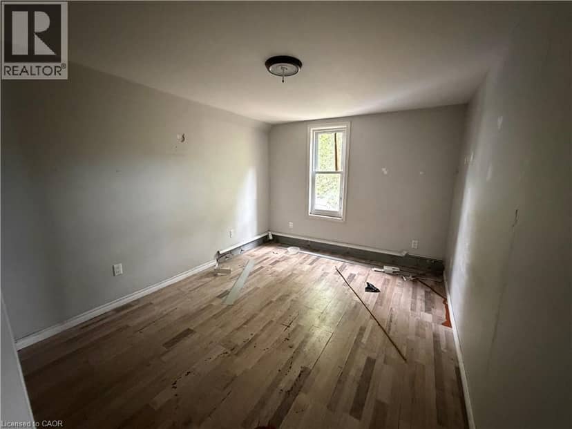 160 ALBERT Street E — photo 11 of 12