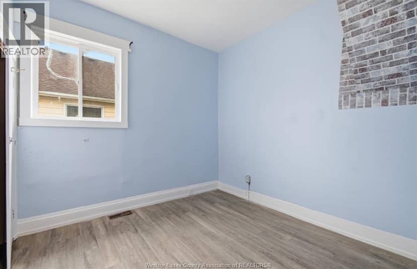 1023 Hall Avenue — photo 11 of 19
