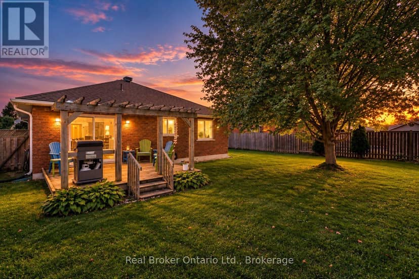 22 Burton Crescent, Springwater, photo 2