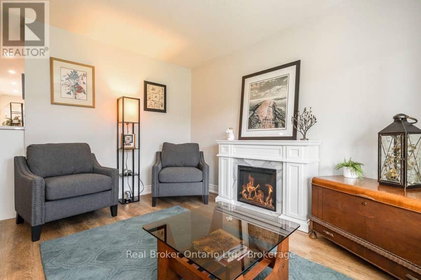 22 Burton Crescent, Springwater, photo 6
